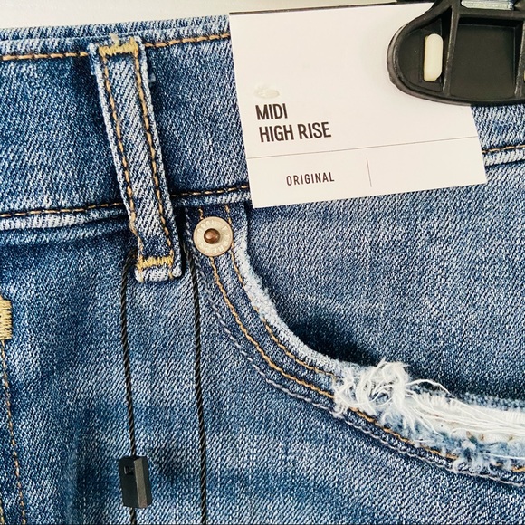 NWT EXPRESS midi high rise raw hem distressed jean shorts Size 0 - Picture 6 of 12